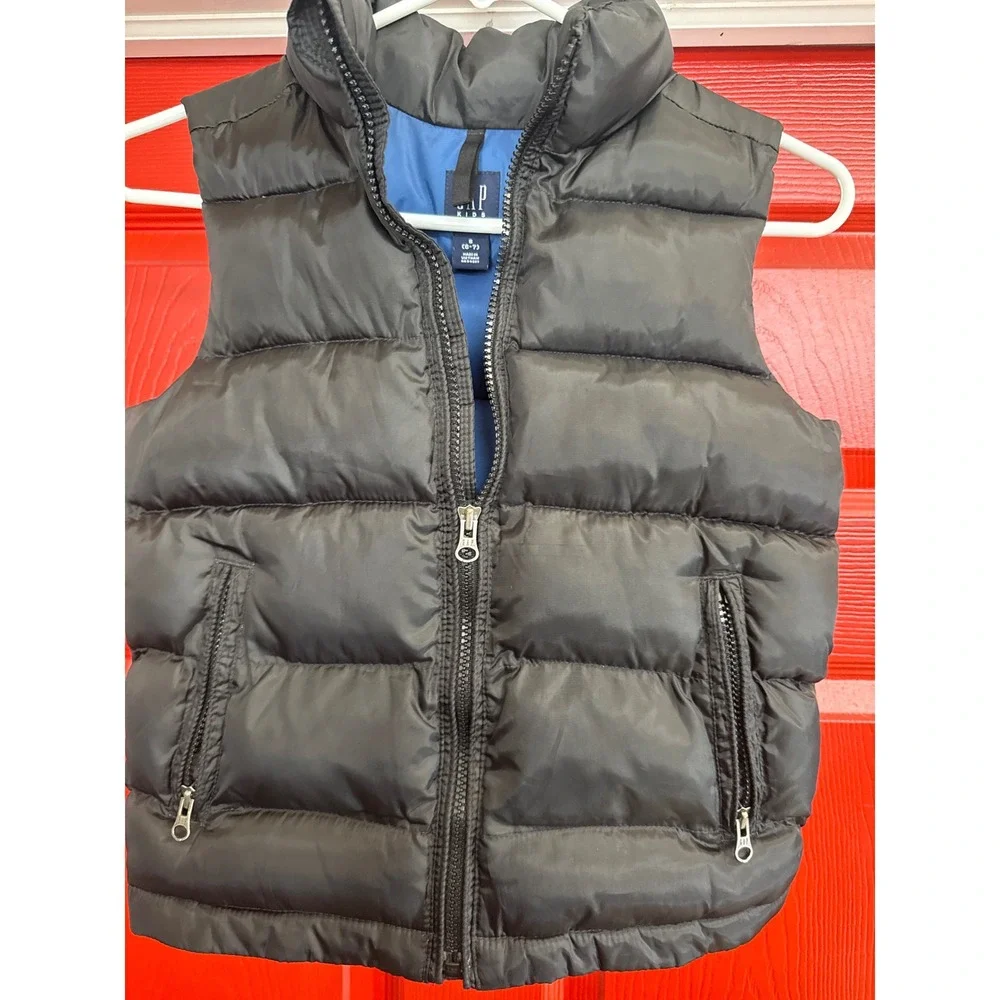 Gap Kids Black Puffer Vest Sleeveless Quilted Jacket Blue Lining Size S 6-7